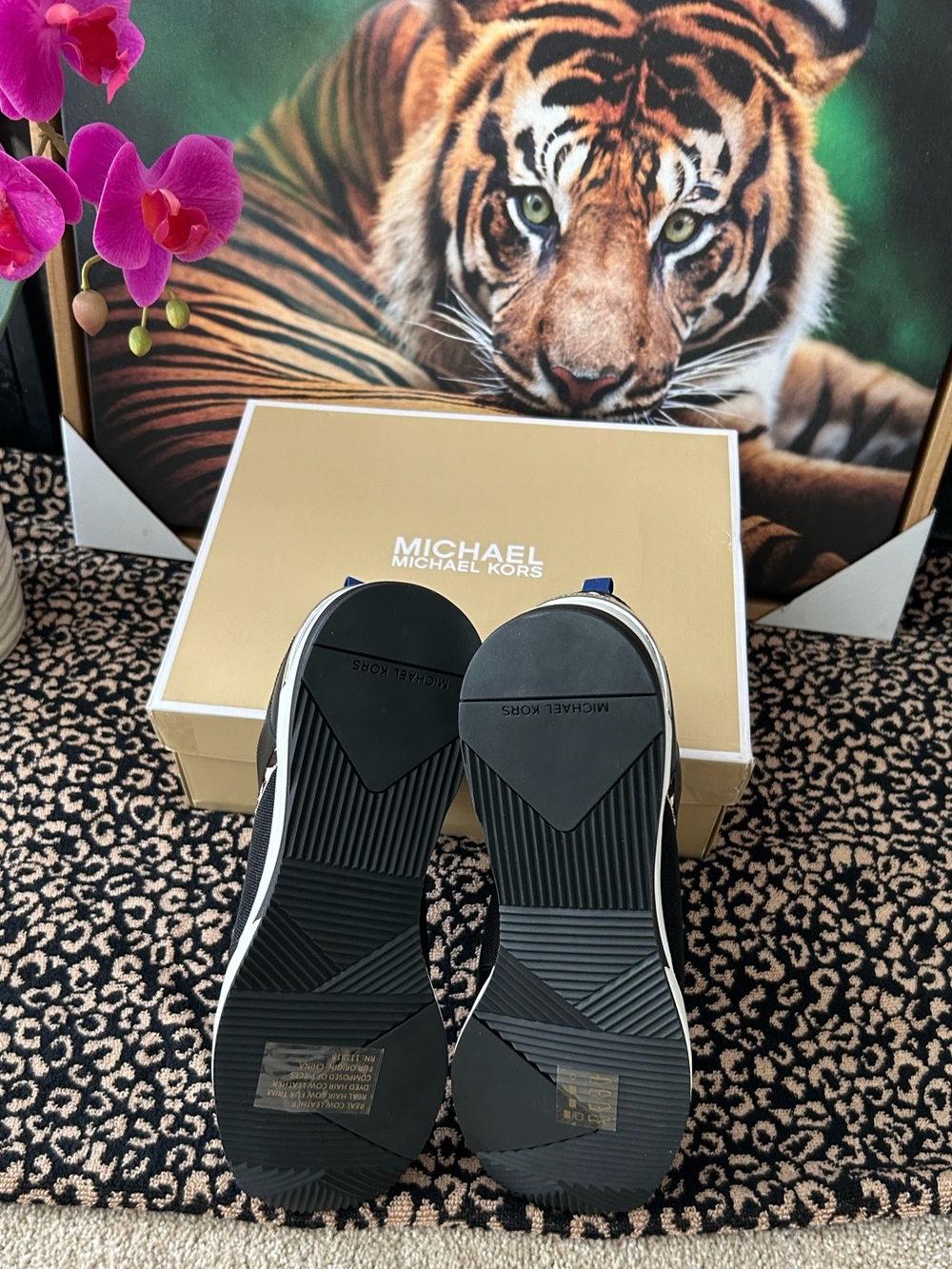 MICHAEL KORS NWT Lace-Up Georgie Trainer Shoes - Unisex - Picture 6 of 8